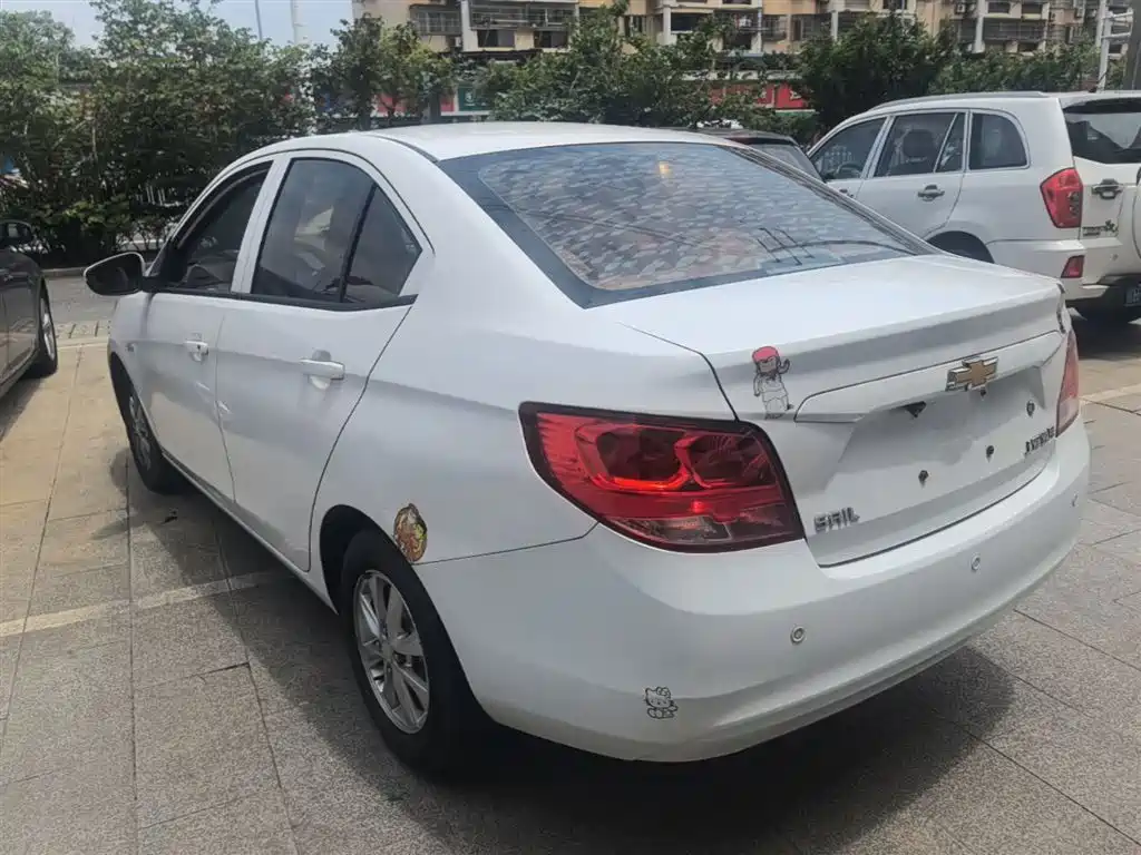 Chevrolet Sail 2015 Sail 3 1.5L Manual Ideal Sunroof Edition фото 5