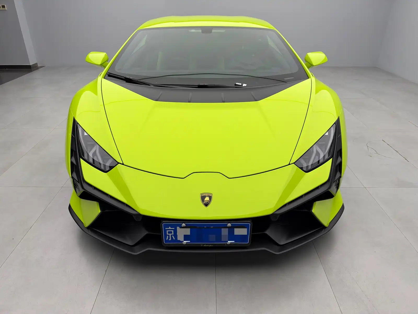 Фото 1 - Lamborghini Huracán
