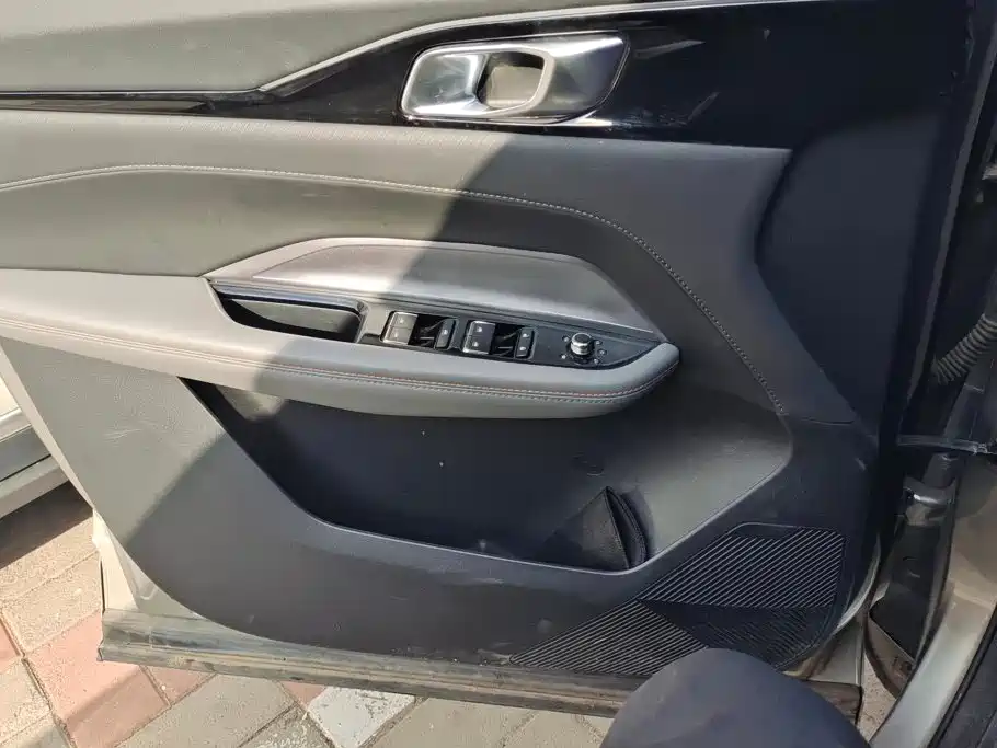 صورة 7 - Changan Oshan Z6 EV