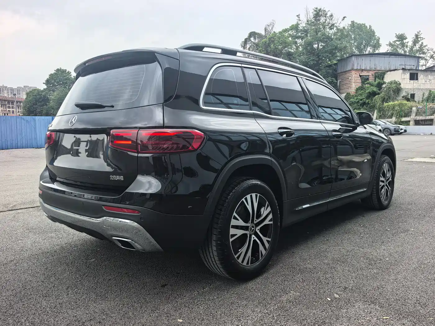 MERCEDES-BENZ GLB