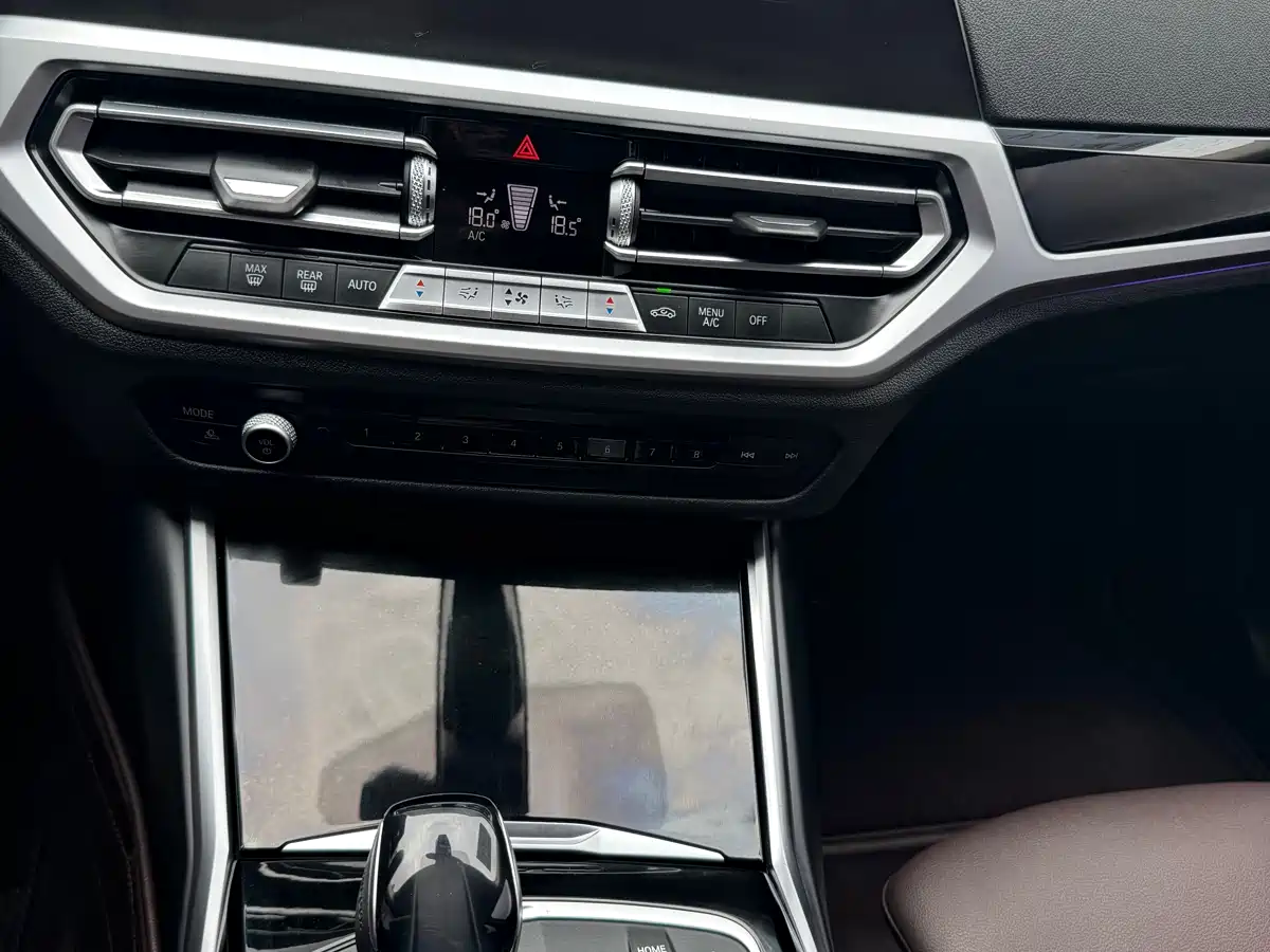 BMW 3 Series 2020 325Li Launch Edition фото 10