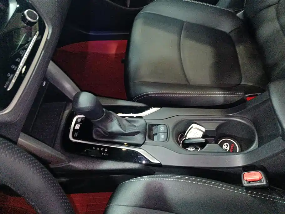 Toyota Corolla Cross 2024 2.0L Smart Hybrid Dual Engine Elite Edition фото 16