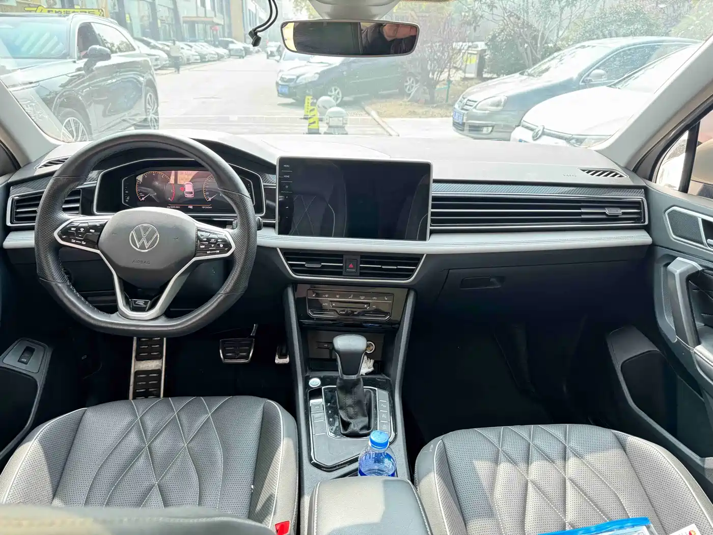 Volkswagen Tiguan L 2022 330TSI Auto 2WD R-Line Premium Edition фото 5