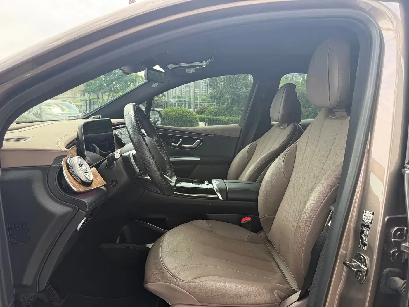 Фото 20 - Mercedes-Benz EQE SUV