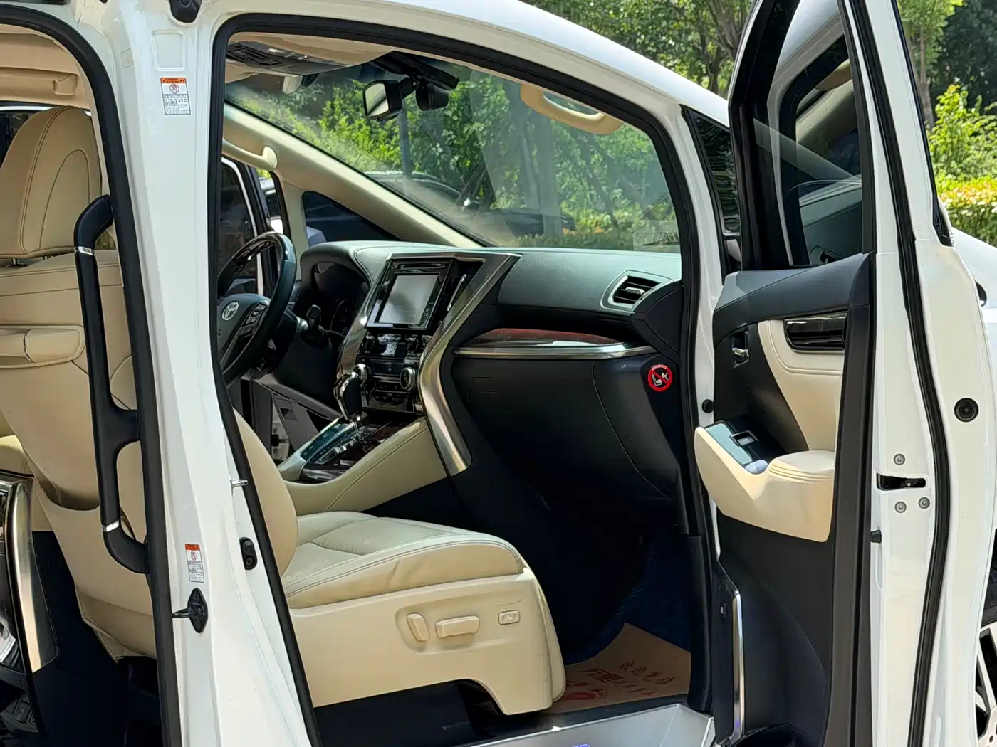 Toyota Alphard 2015 3.5L Luxury Edition фото 11