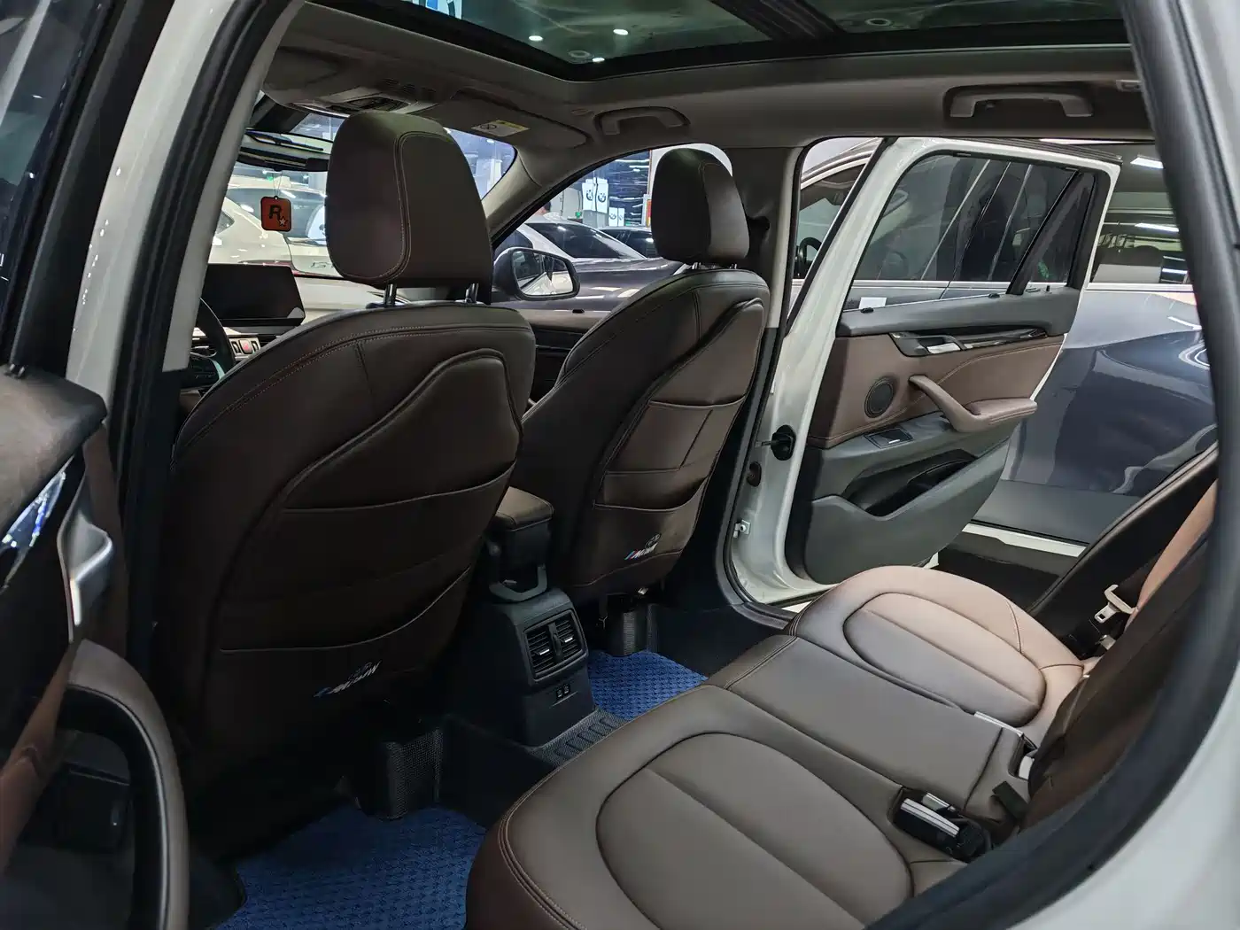 BMW X1 2020 sDrive25Li Leading Model фото 14