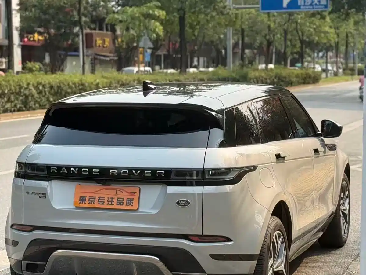Land Rover Range Rover Evoque 2023 Range Rover Evoque L 249PS Luxury Edition фото 4