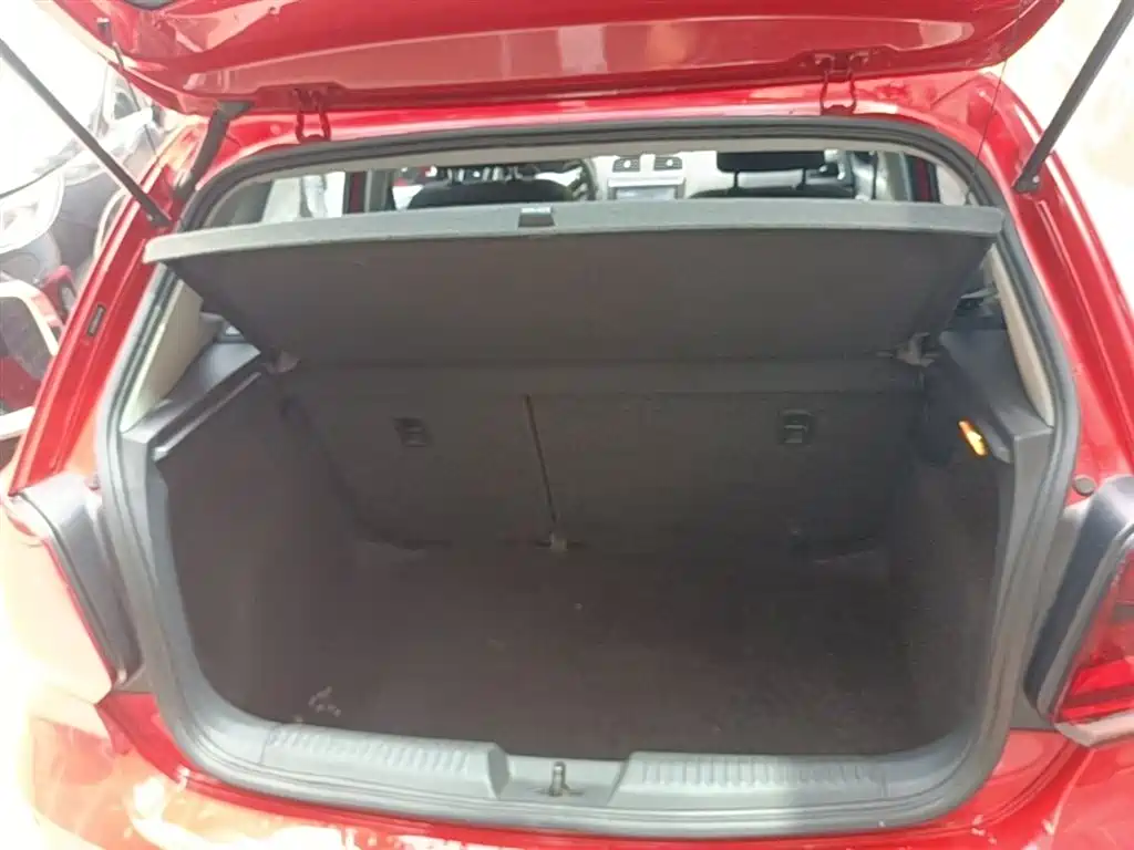 Volkswagen Polo 2016 1.6L Automatic Comfort фото 19
