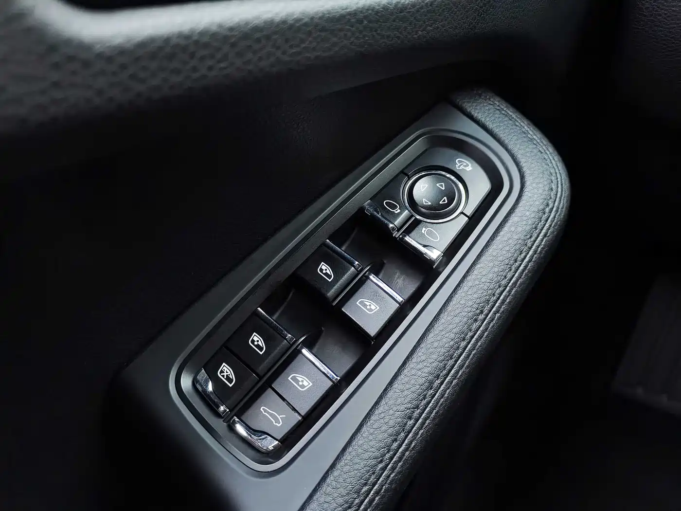 Porsche Macan 2017 Macan 2.0T фото 16