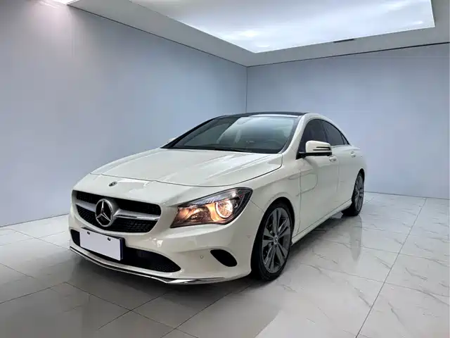 MERCEDES-BENZ CLA