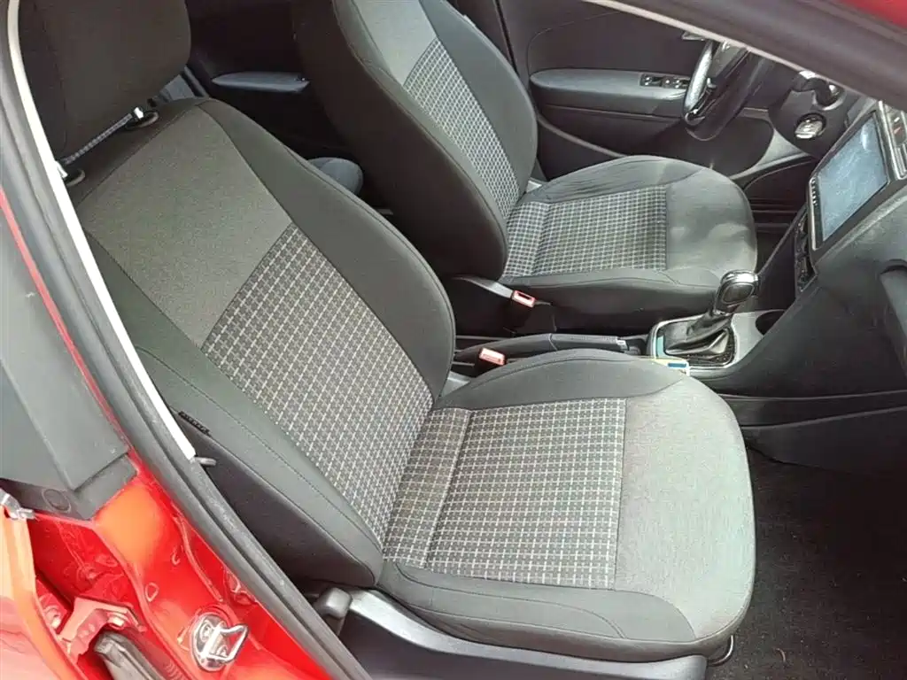 Volkswagen Polo 2016 1.6L Automatic Comfort фото 25