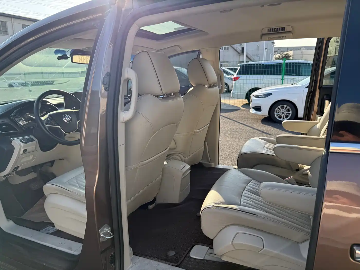 Buick GL8 2021 Land Business Class 652T Luxury фото 13
