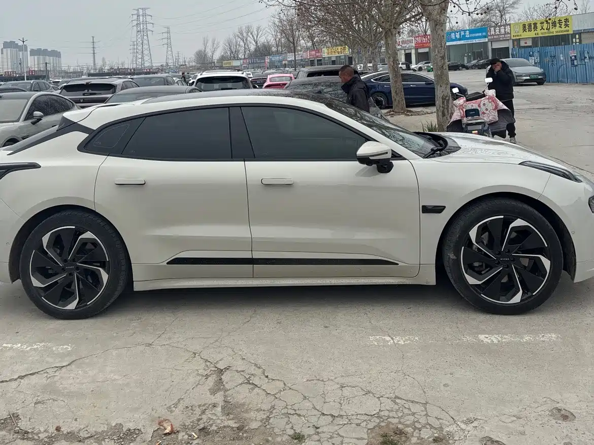 ZEEKR EXTREME KRYPTON 001