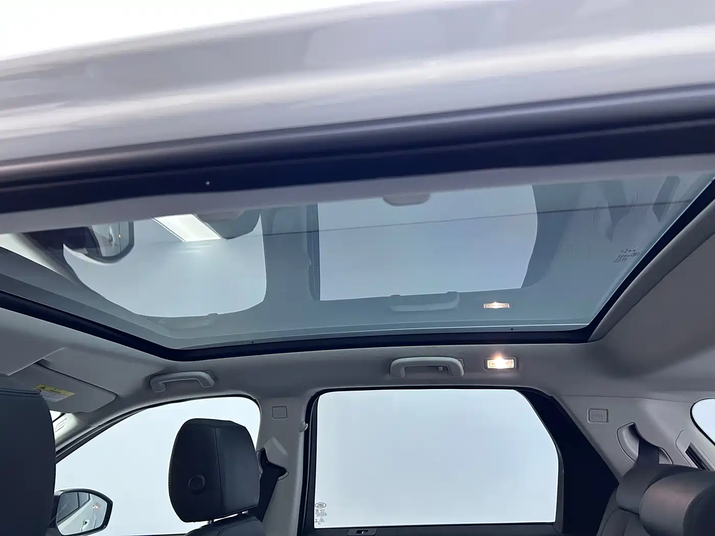 Land Rover Discovery Sport 2018 240PS HSE Edition фото 21