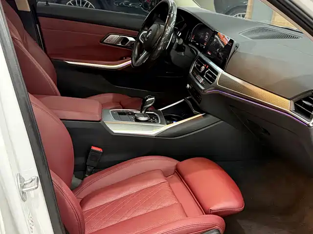 BMW 3 Series 2022 325i M Sport Shadow Edition — фото 3
