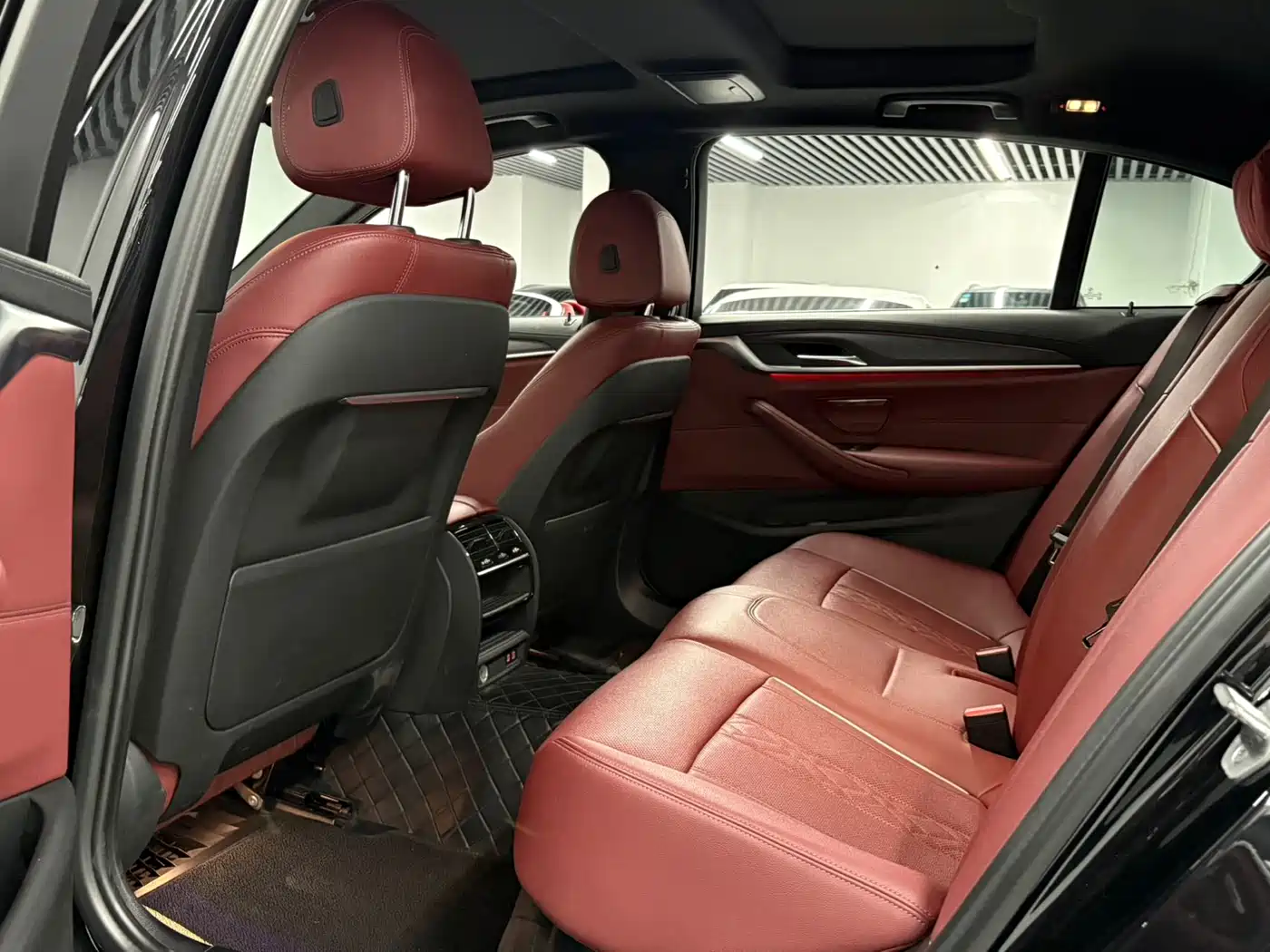 BMW 5 Series 2022 530Li Leading M Sport Package фото 8
