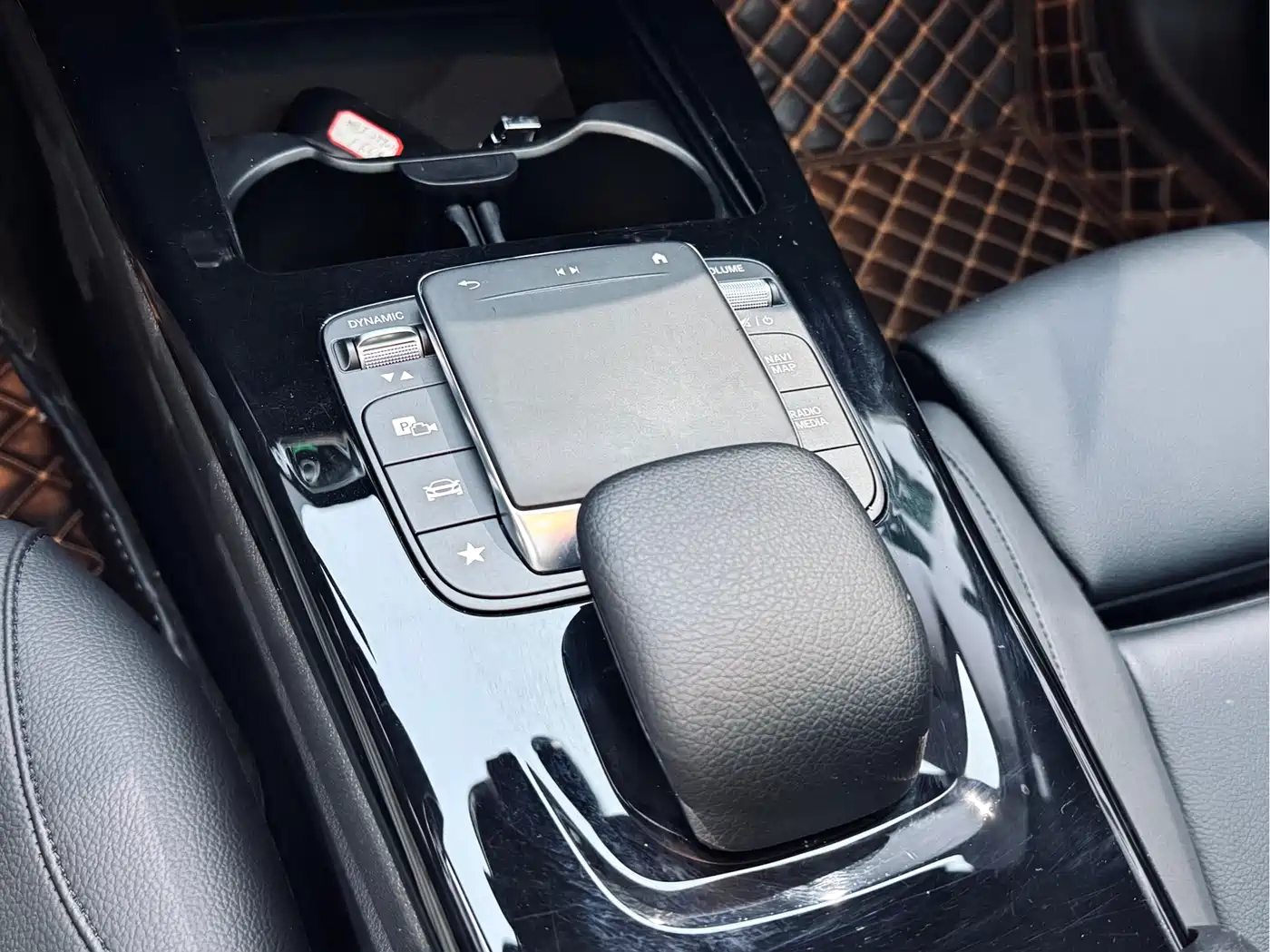 Mercedes-Benz A-Class 2022 Facelift A 200 L Sport Sedan Fashion Style фото 16