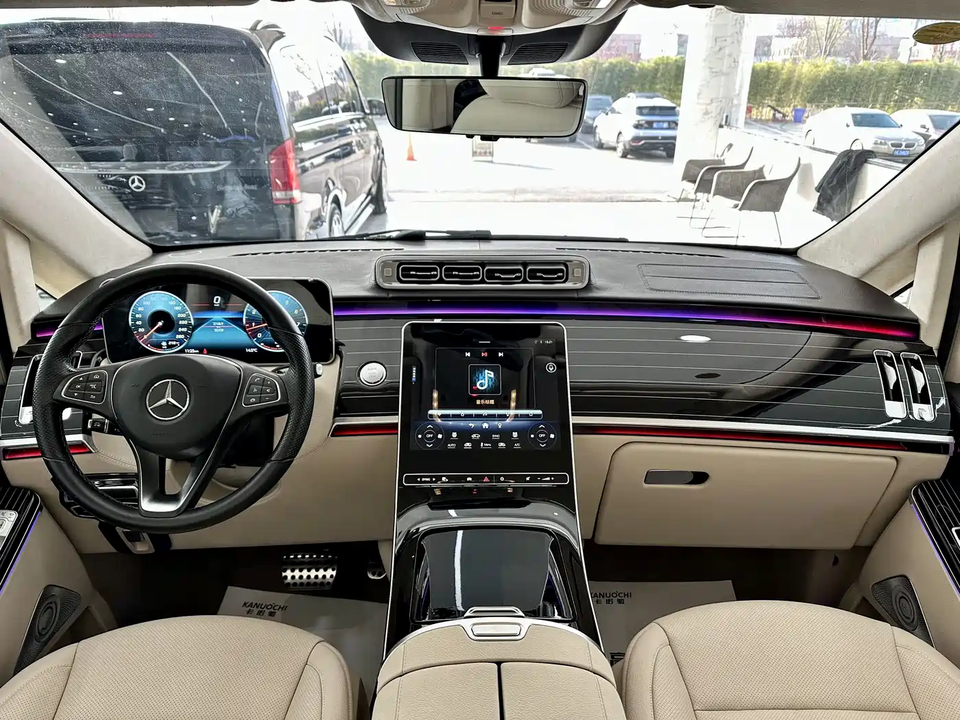 Mercedes-Benz V-Class 2022 V 260 L Long Wheelbase Prestige Edition фото 8