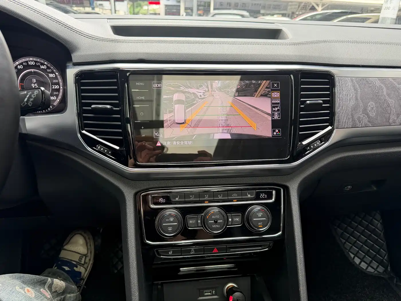 Volkswagen Teramont 2019 380TSI 4WD Flagship Edition China VI фото 8