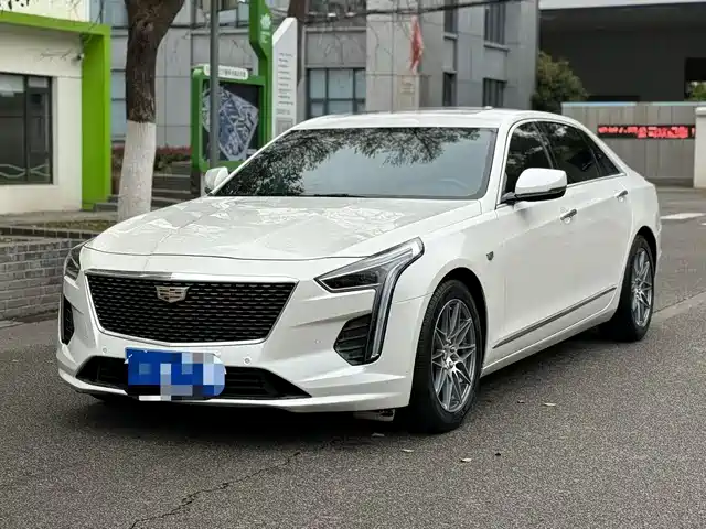 CADILLAC CT6