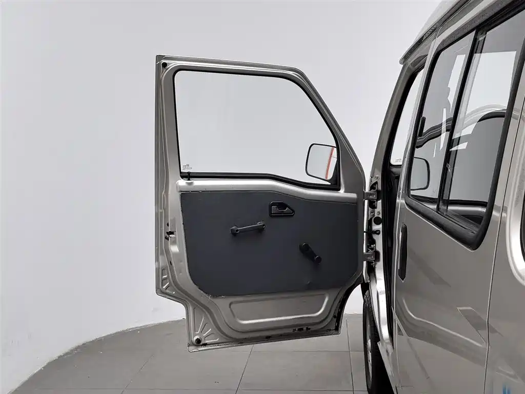 Wuling Motors Wuling Zhiguang 2015 2013 1.0L Practical