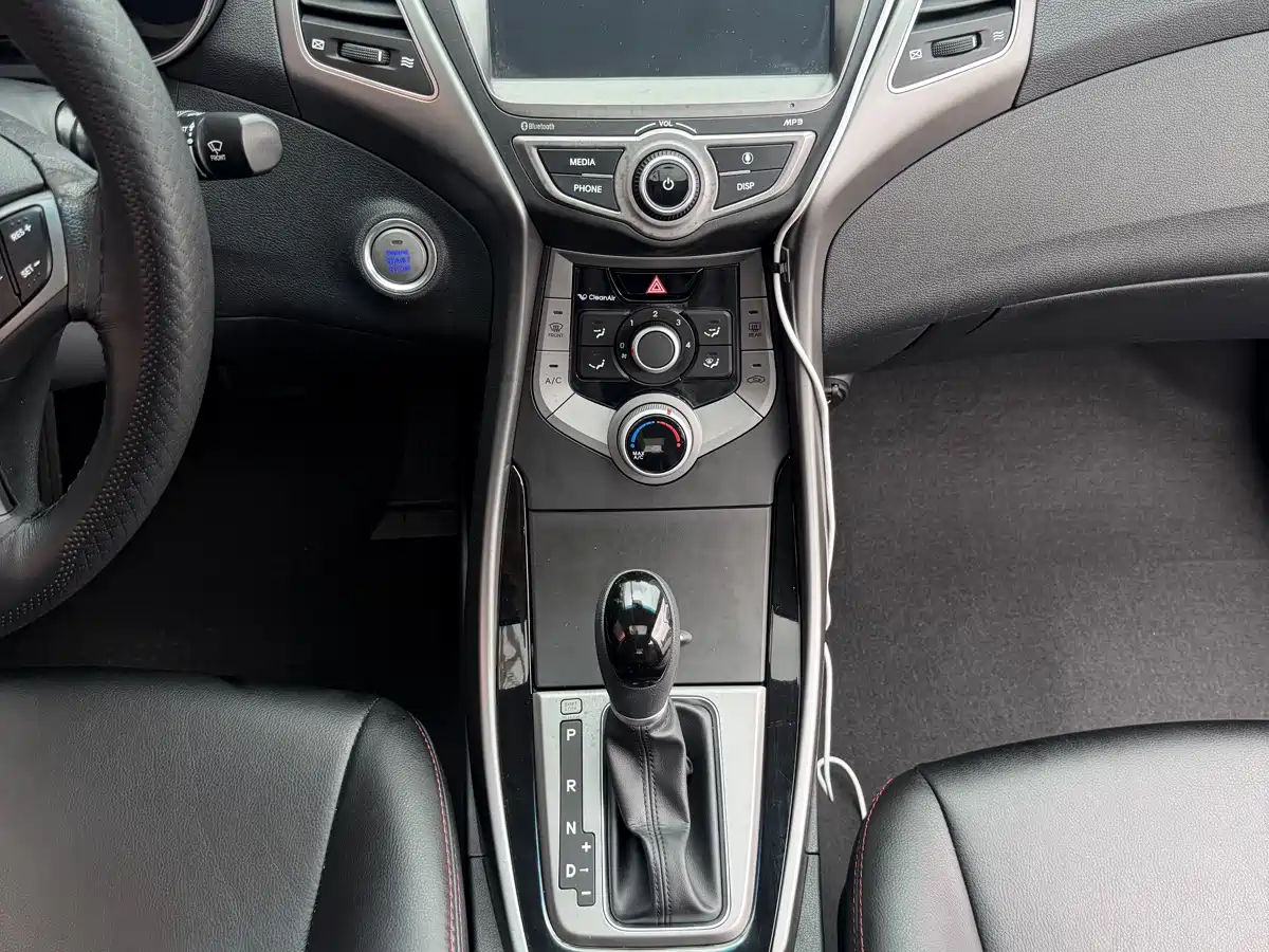 Hyundai Langdong 2016 1.6L Automatic Premium Edition фото 27