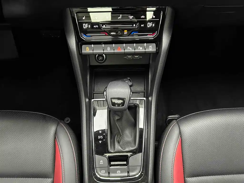 Škoda Karoq 2023 TSI280 Luxury Edition фото 5