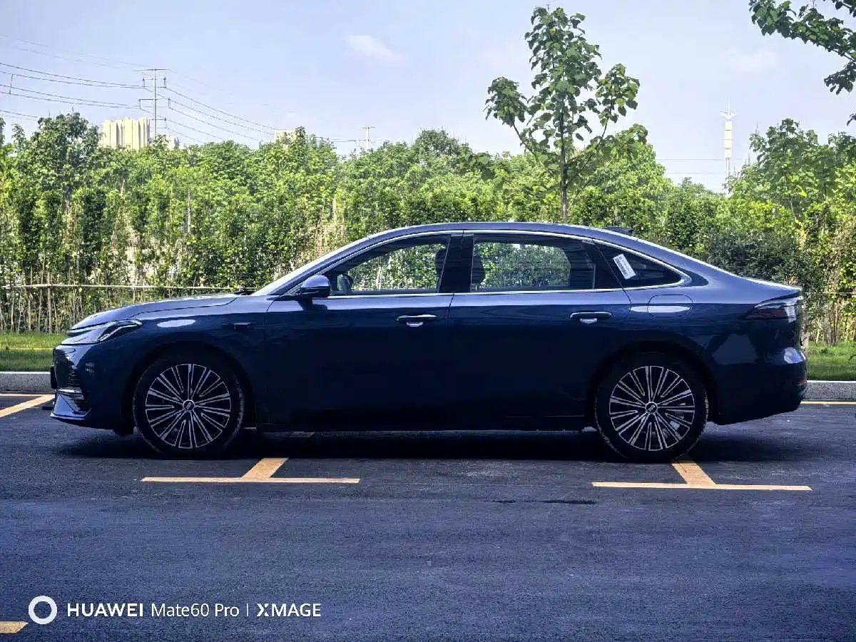 Geely Galaxy Galaxy A7 2025 EM-i фото 4
