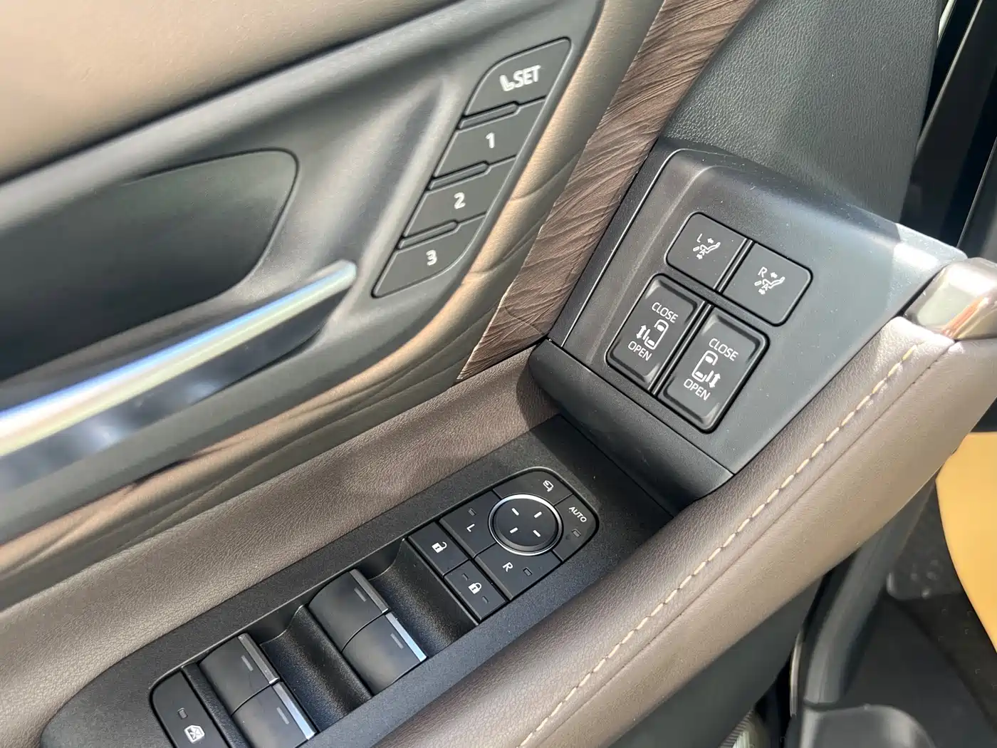 Toyota Alphard 2024 Hybrid 2.5L Ultimate Enjoyment Edition фото 10