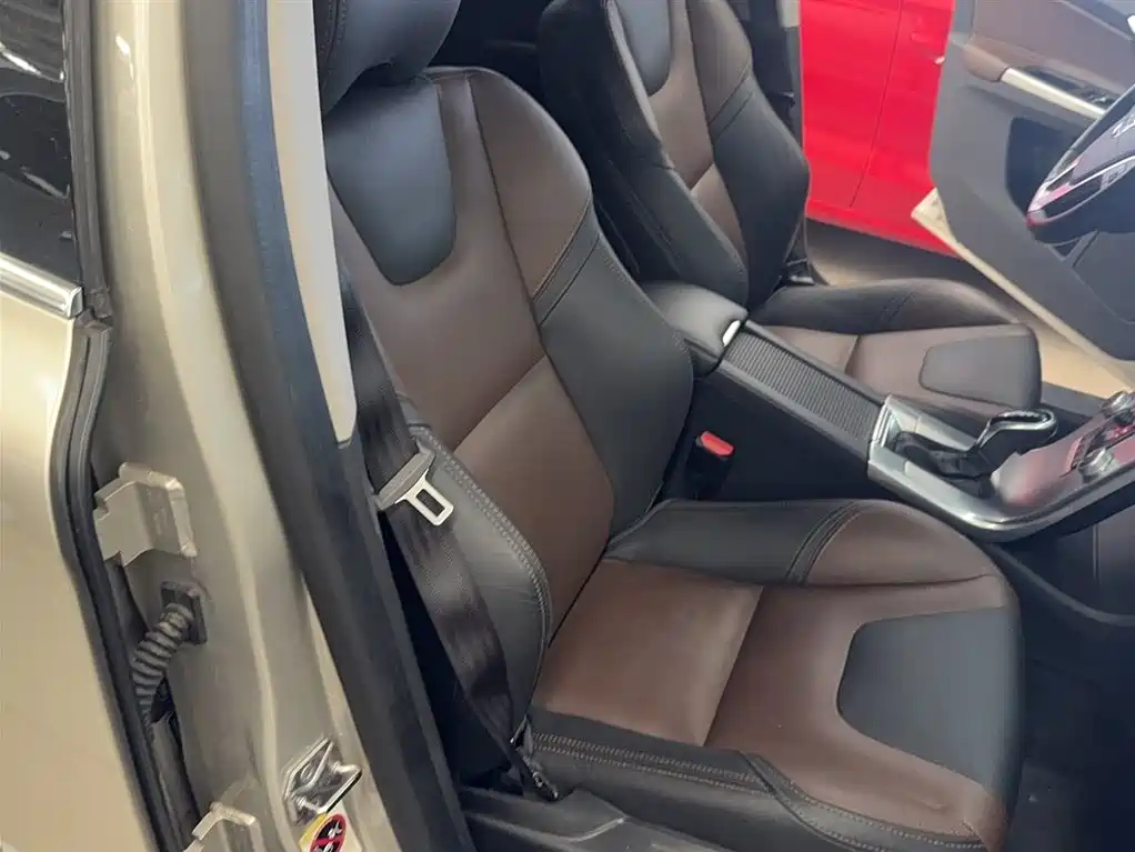 Фото 3 - Volvo XC60