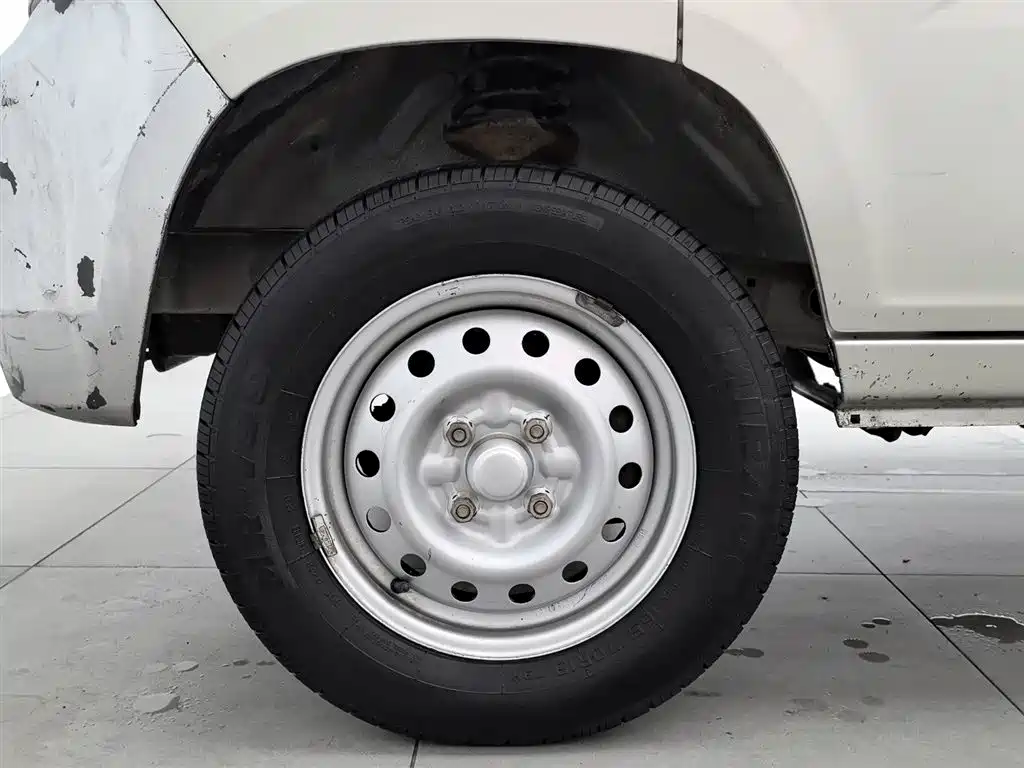 Wuling Motors Wuling Zhiguang 2015 2013 1.0L Practical