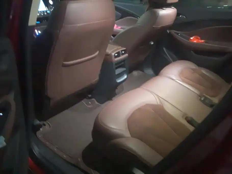 Фото 11 - Buick Envision Plus