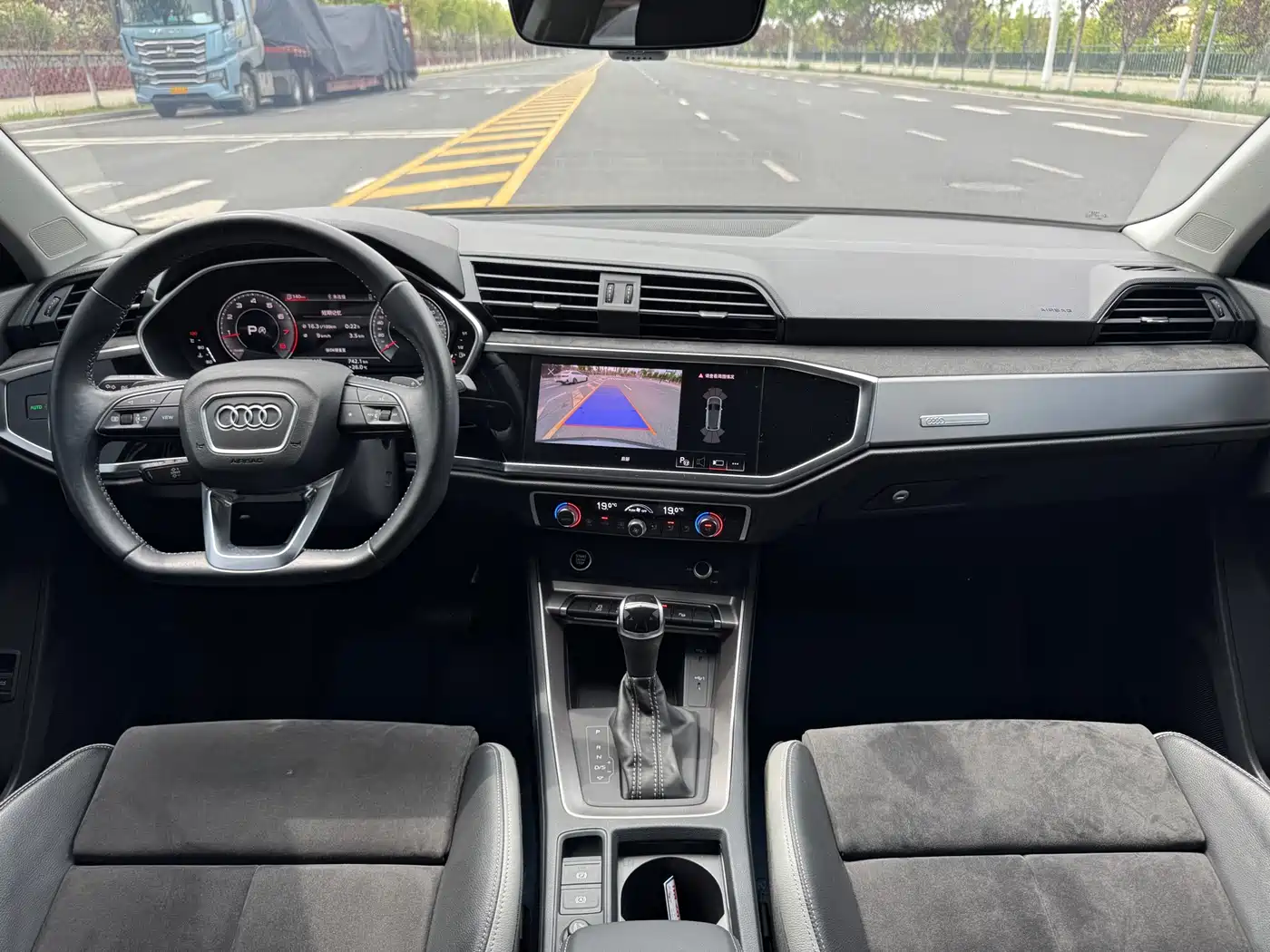 Audi Q3 2022 35 TFSI Fashion Dynamic фото 9