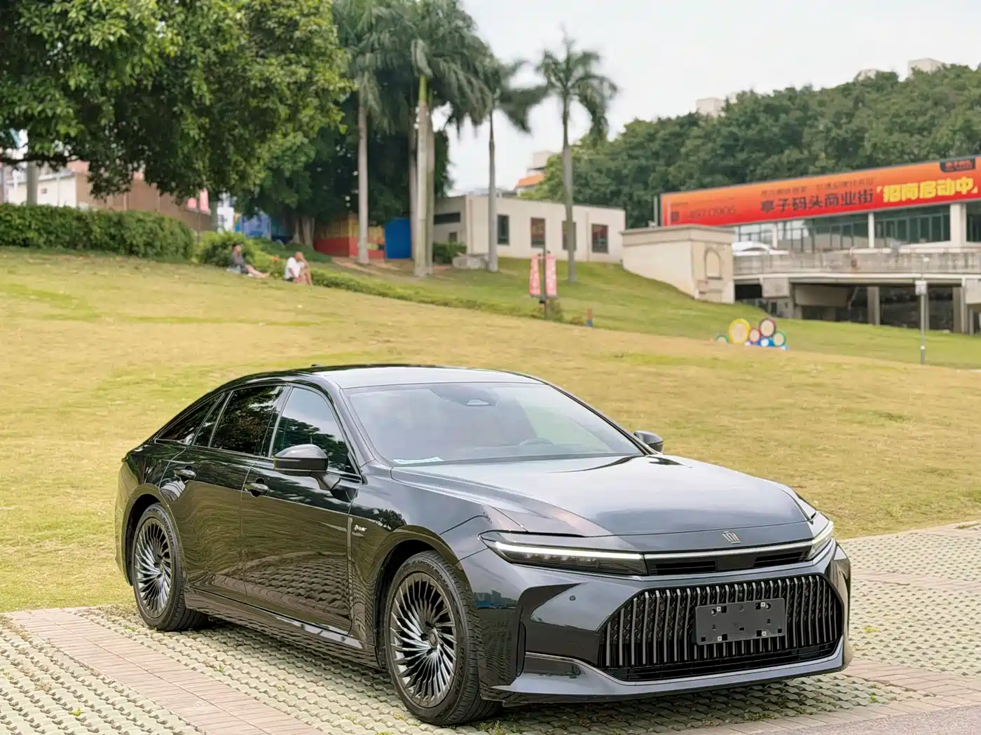 Toyota Crown (Import) 2024 2024 2.5L Ultimate Edition