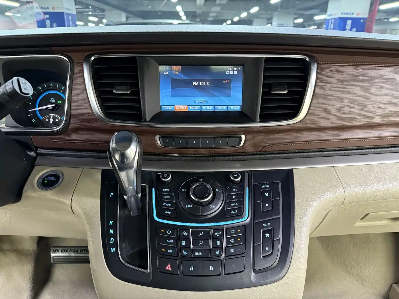 Buick GL8 2014 3.0L XT Luxury Business Flagship фото 20