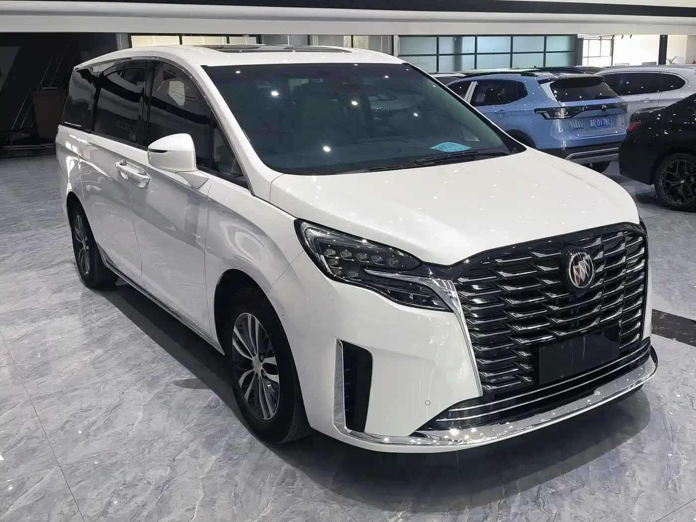Buick GL8 2023 ES Landmaster Exclusive фото 3