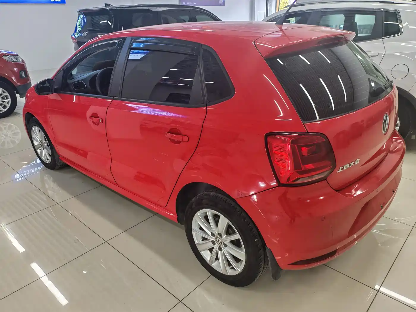 Volkswagen Polo 2014 1.4L Automatic Comfort Edition фото 4