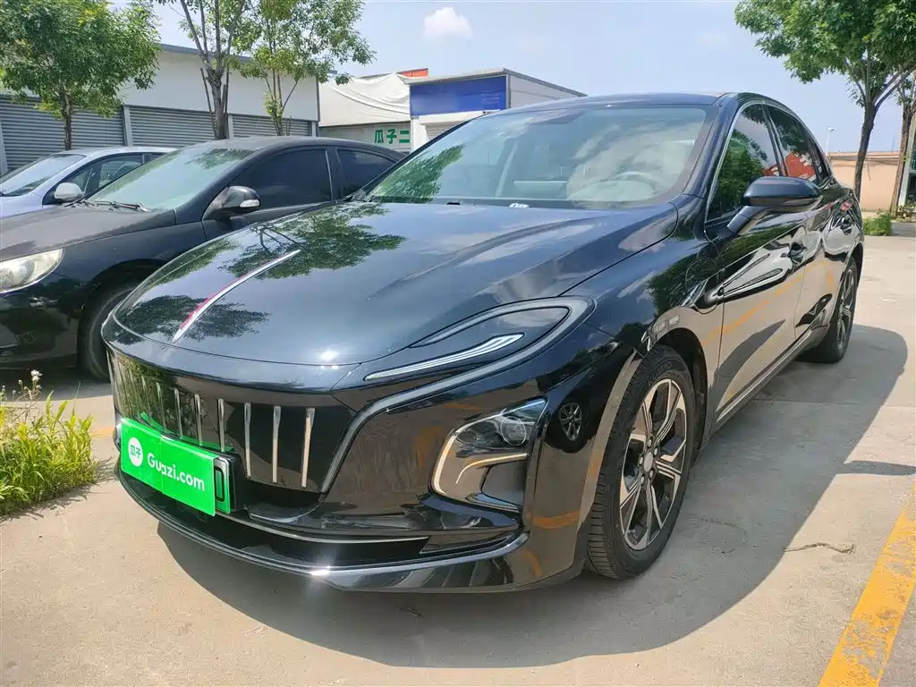 Hongqi E-QM5 2021 Charging T3 Version 5-seater