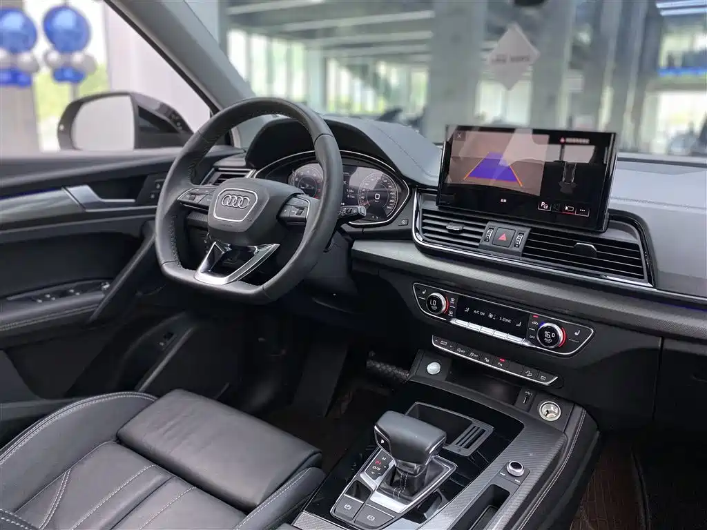 Audi Q5L 2022 40T Luxury Dynamic фото 12