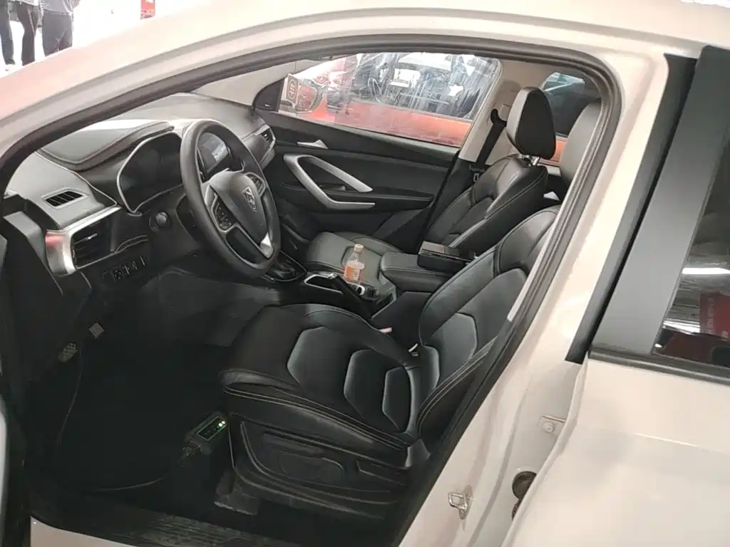 Baojun 530 2020 2020 1.5T CVT Luxury Connect 6-seater