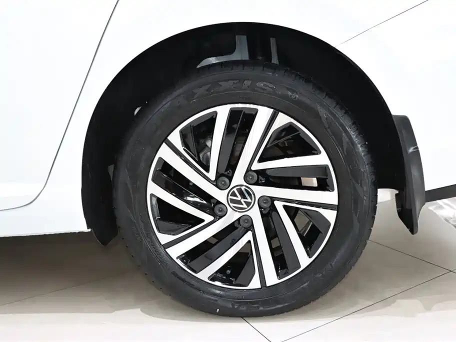 Volkswagen Lavida 2023 Model 300TSI DSG Starlight Leading Edition фото 16
