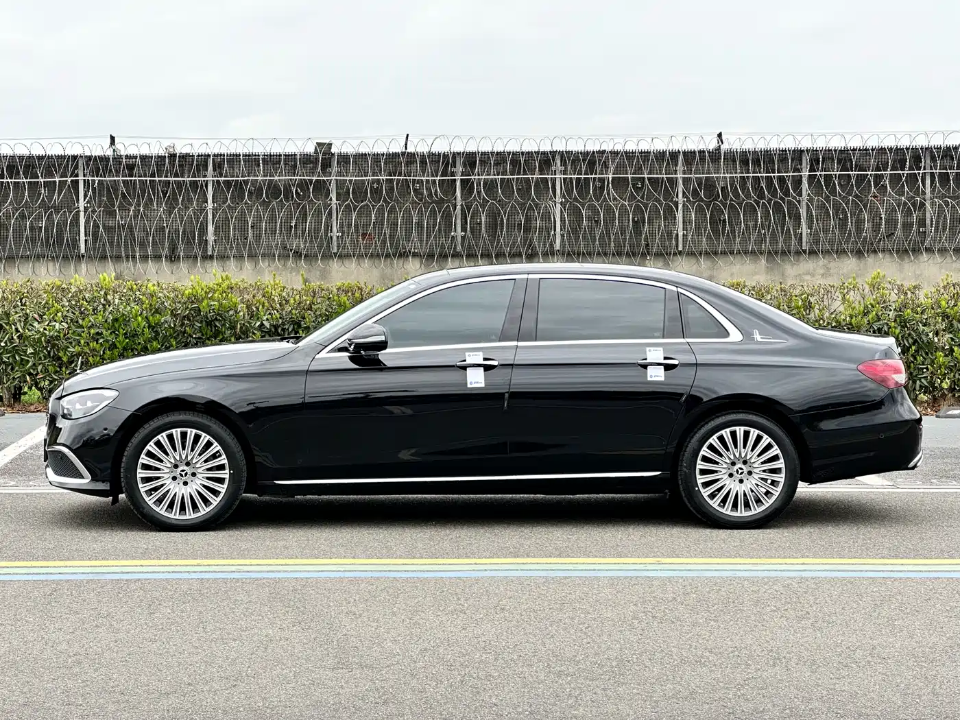Mercedes-Benz E-Class 2023 E 300 L Luxury фото 4