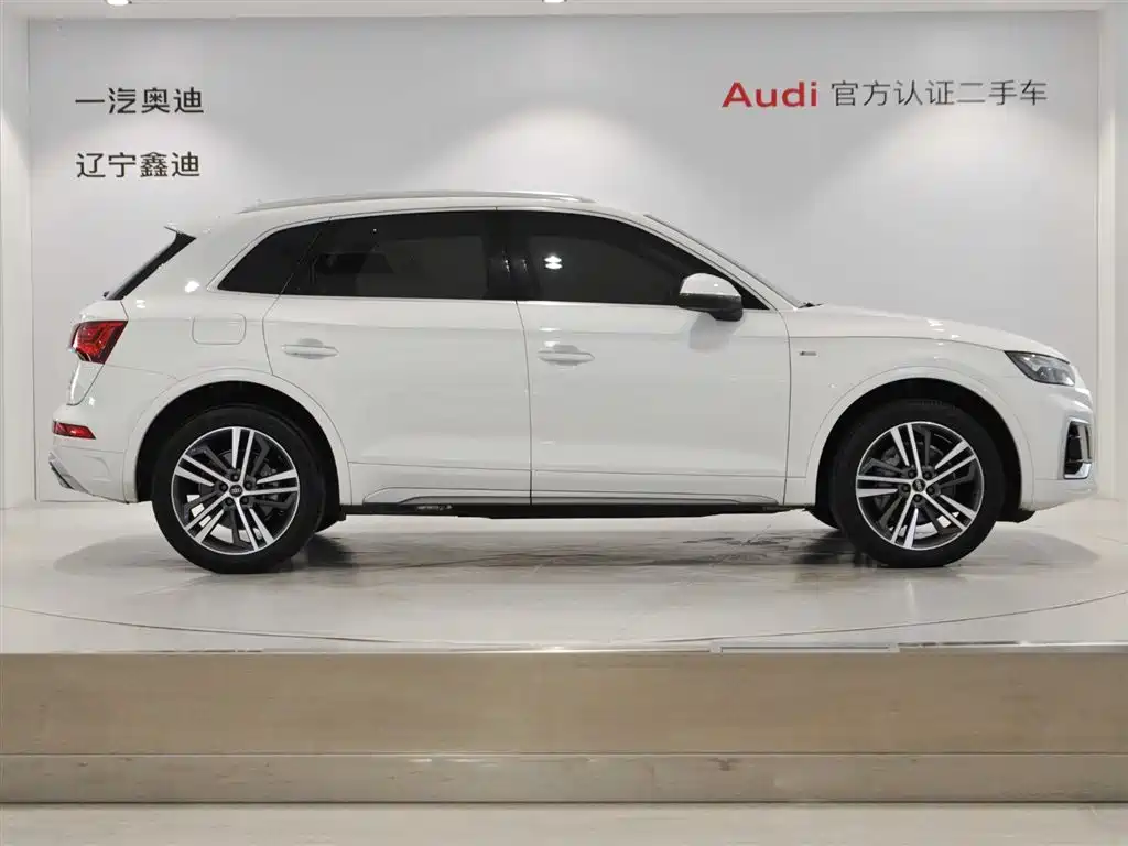 Audi Q5L 2022 Facelift 40T Luxury Dynamic фото 3
