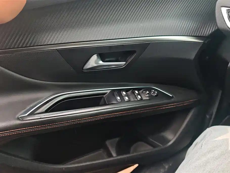 Peugeot 5008 2017 350THP 5-Seat Elite Edition фото 7