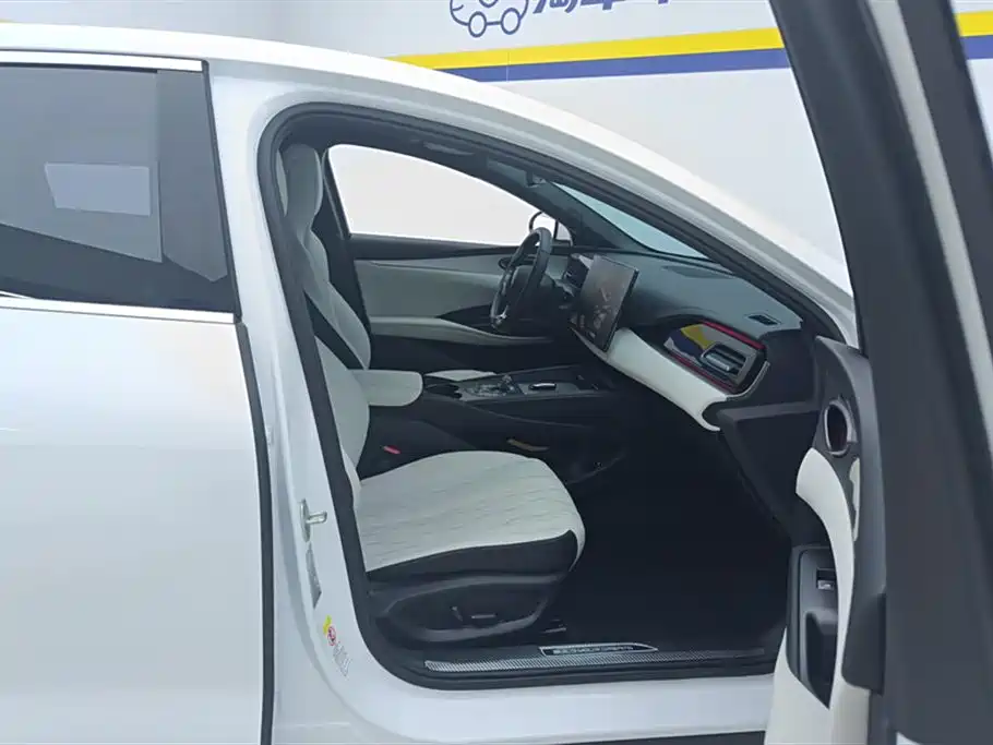 BYD SEAL 06 NEW ENERGY