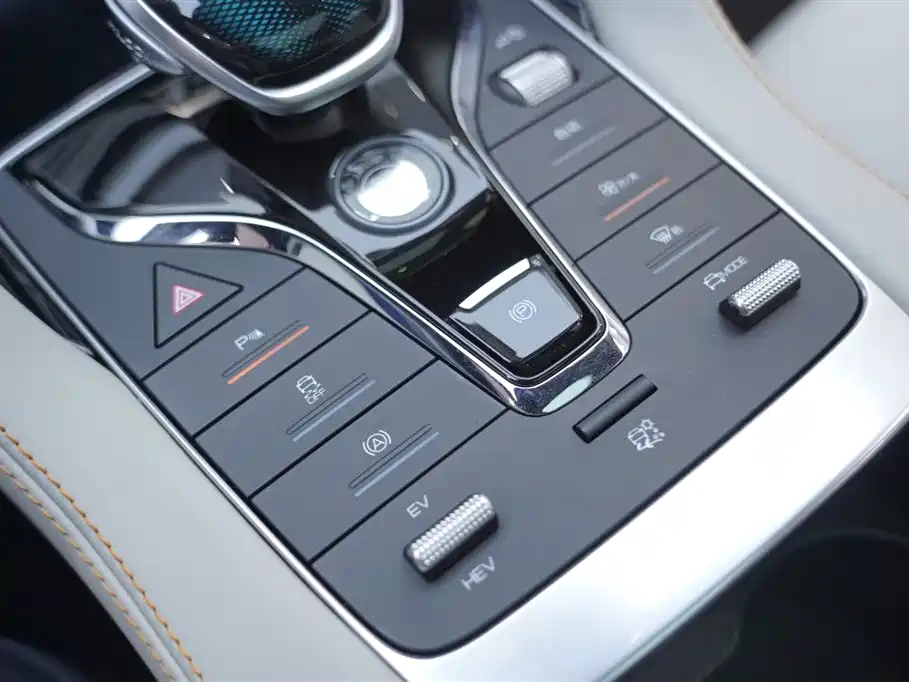 BYD Song PLUS PHEV 2021 DM-i 110KM Flagship фото 19