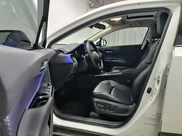Toyota C-HR 2020 Model 2.0L Leading фото 6