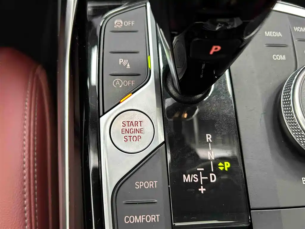 BMW 3 Series 2022 320i Sport Package фото 4