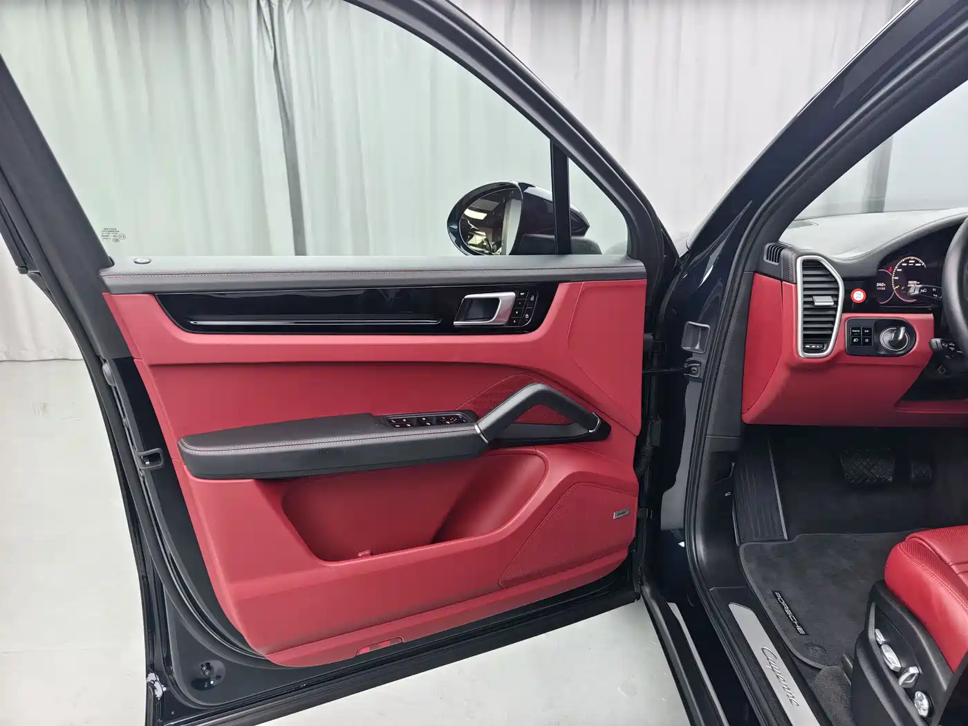 PORSCHE CAYENNE NEW ENERGY