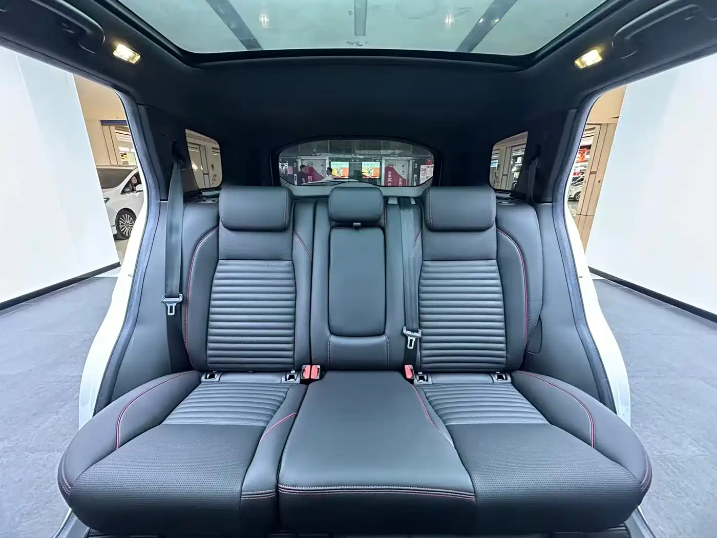 Land Rover Discovery Sport 2022 Model Facelift 249PS R-Dynamic S Performance Edition 5-seater фото 19
